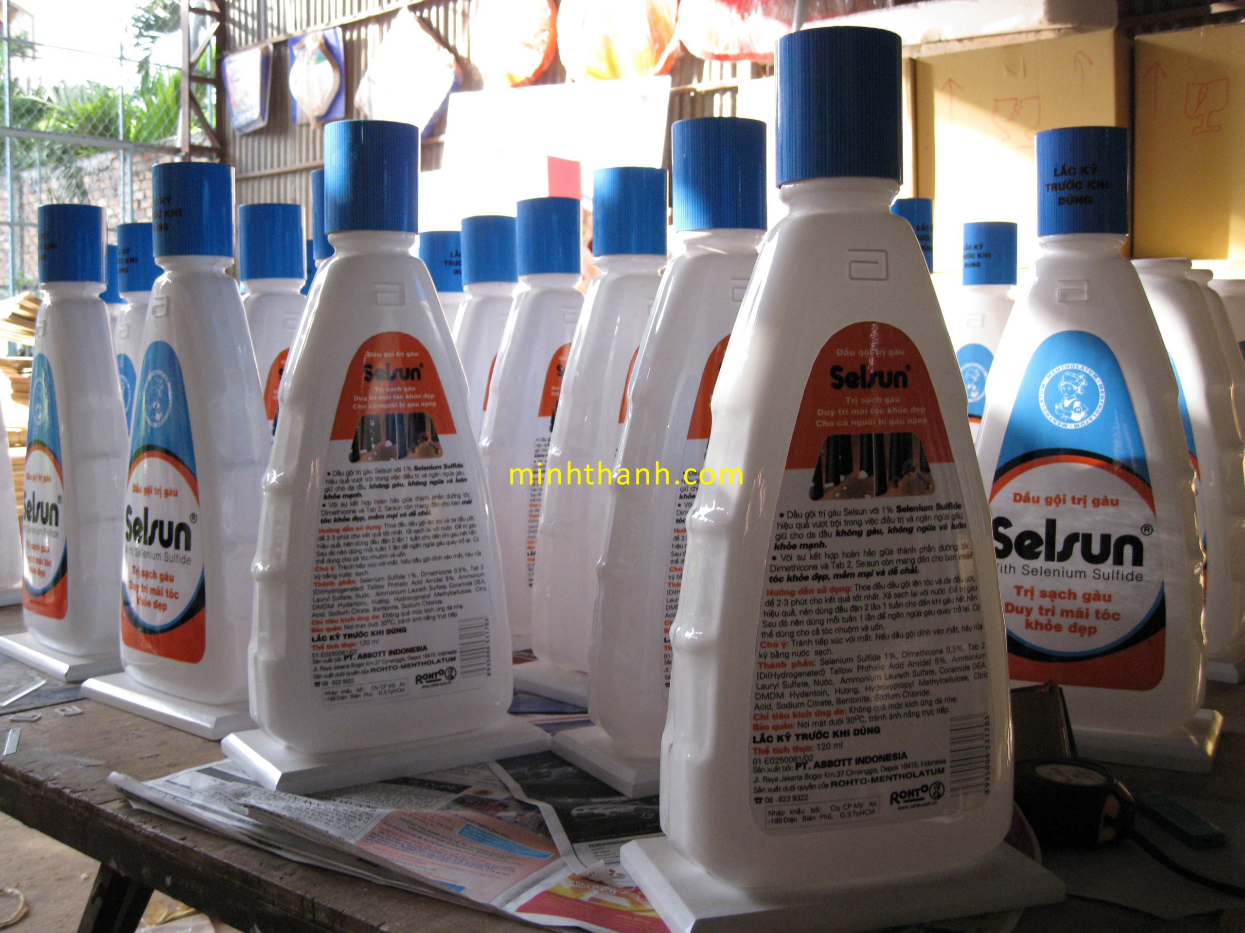 Sản xuất POSM - Mô hình/ mockup sản phẩm phóng to 10 - Chai mô hình SELSUN