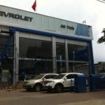 thi cong showroom chevrolet an thai 04 resize