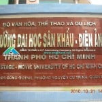 chu inox vang truong dien anh