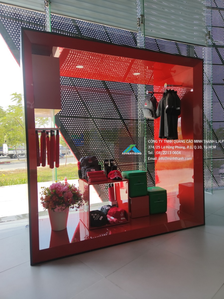 Tủ phụ kiện chuẩn CI Mitsubishi - Thi công nội thất Showroom Mitsubishi Phương Nguyên -Quận Bình Tân, TP. HCM