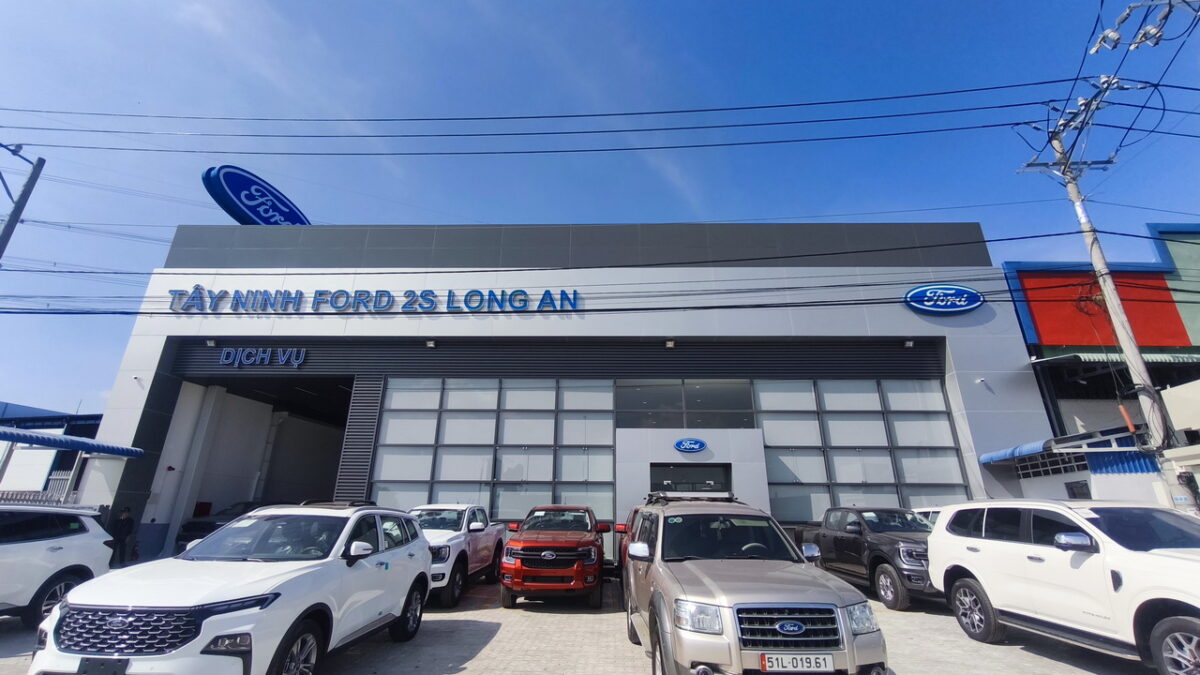 Thi công biển hiệu showroom Ford Long An Tân An 01a