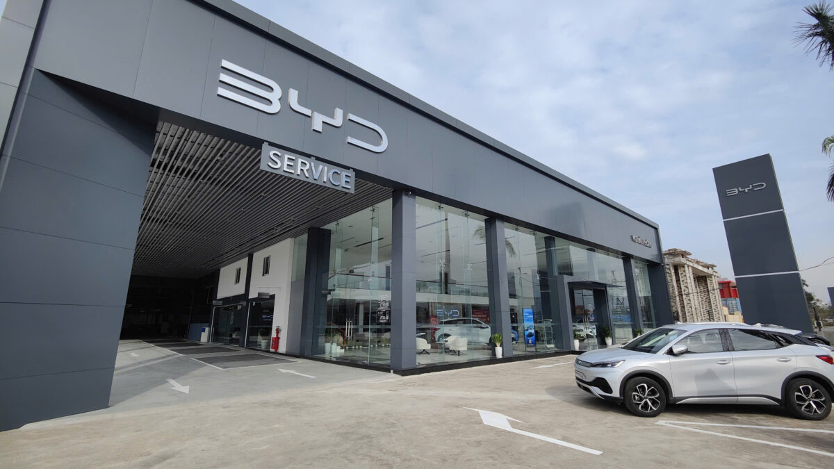 Thi công showroom ô tô BYD Hải Phòng 01