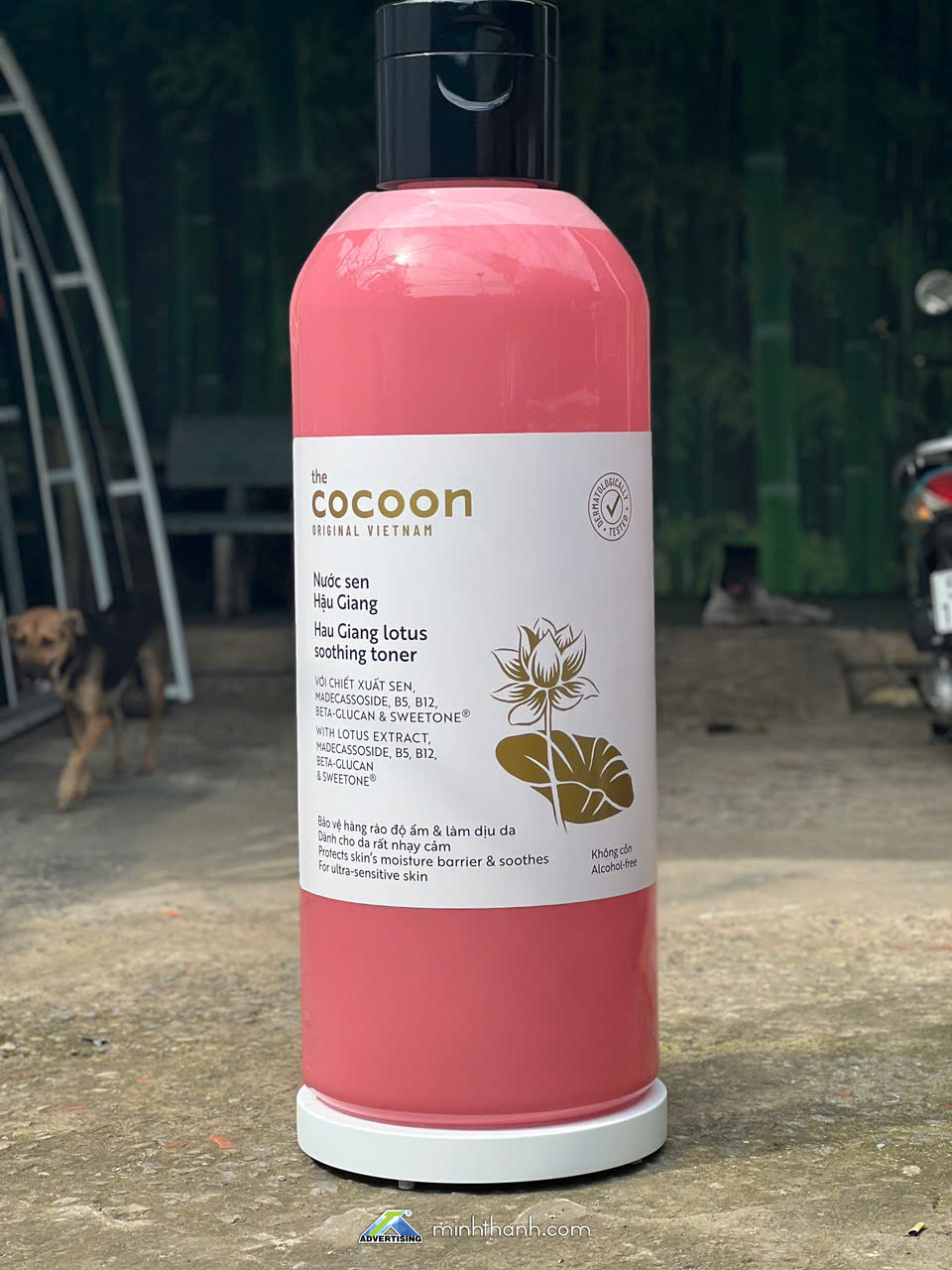 Sản xuất mô hình POSM chai mỹ phẩm CoCoon 03 Sản xuất mô hình POSM chai mỹ phẩm CoCoon 03