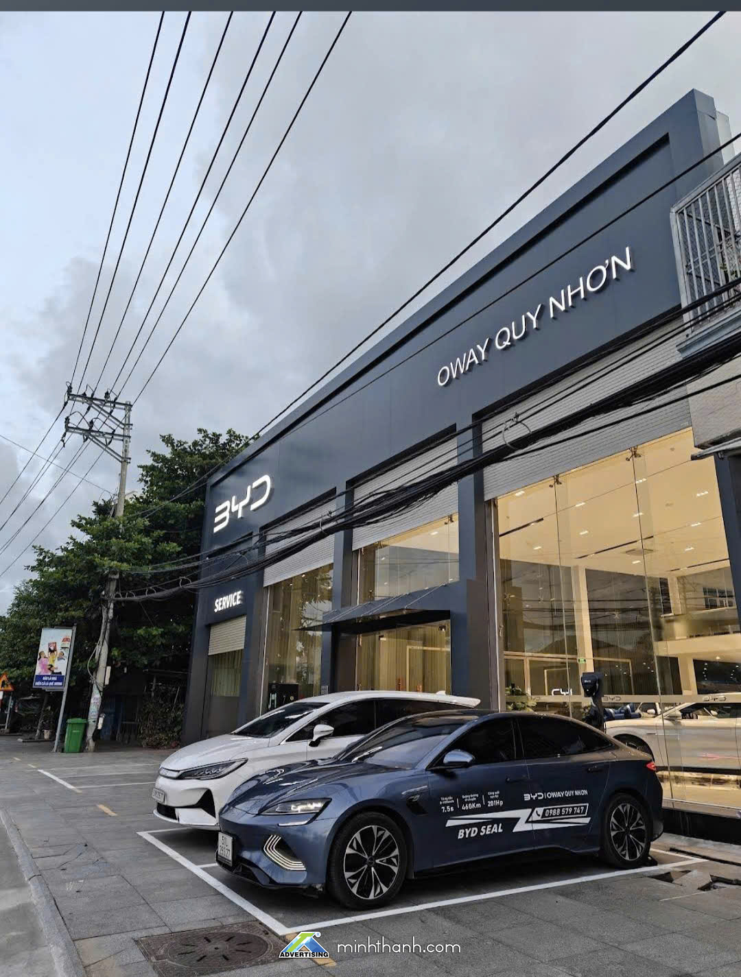 Thi công nhận diện thương hiệu Showroom Ô tô BYD Oway Quy Nhơn 03