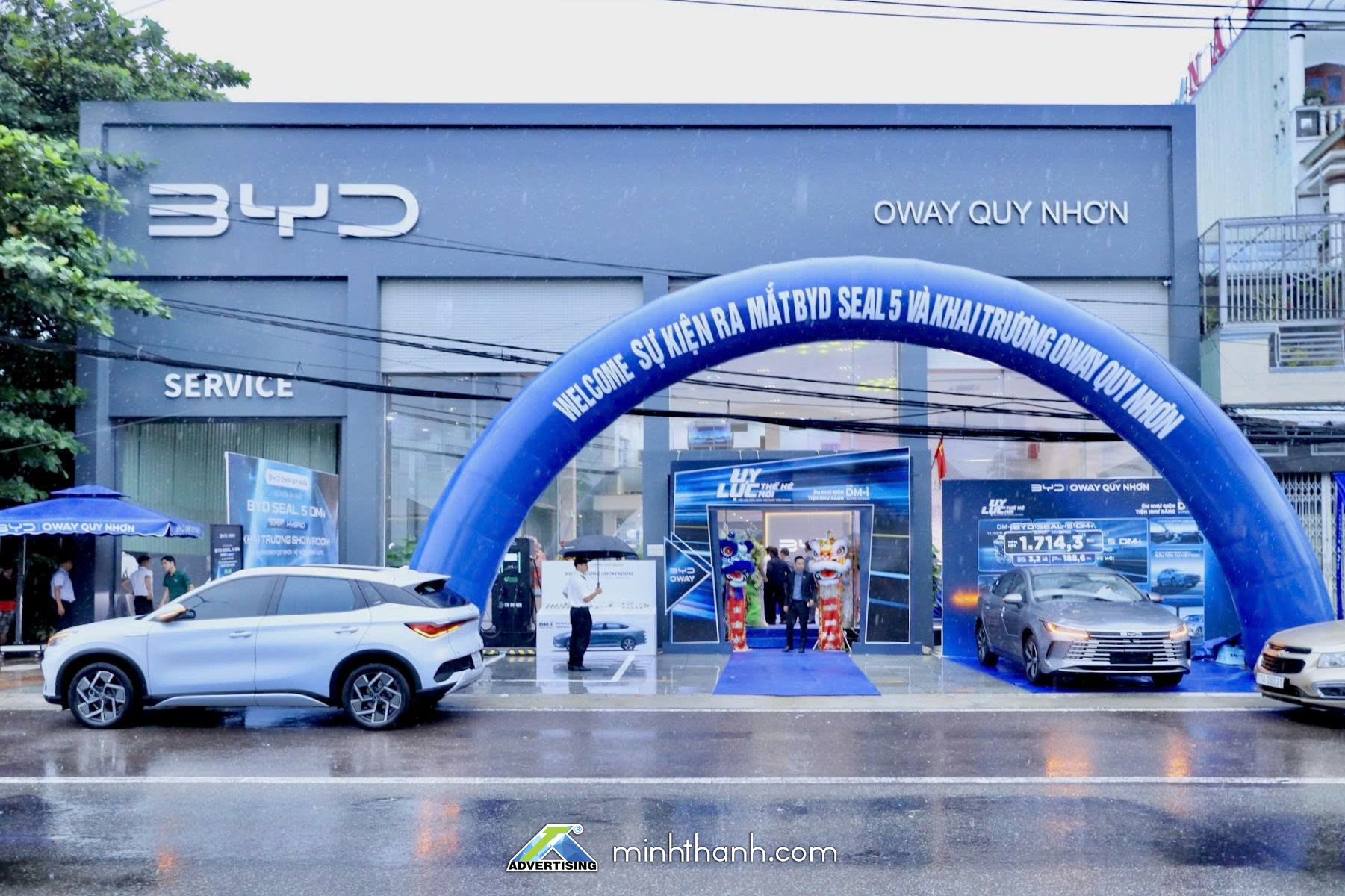 Thi công nhận diện thương hiệu Showroom Ô tô BYD Oway Quy Nhơn 02