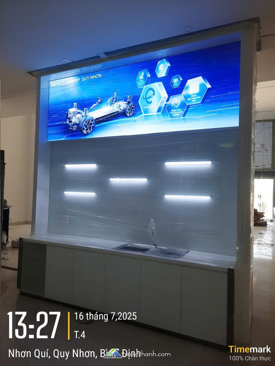 Thi công nhận diện thương hiệu Showroom Ô tô BYD Oway Quy Nhơn 07