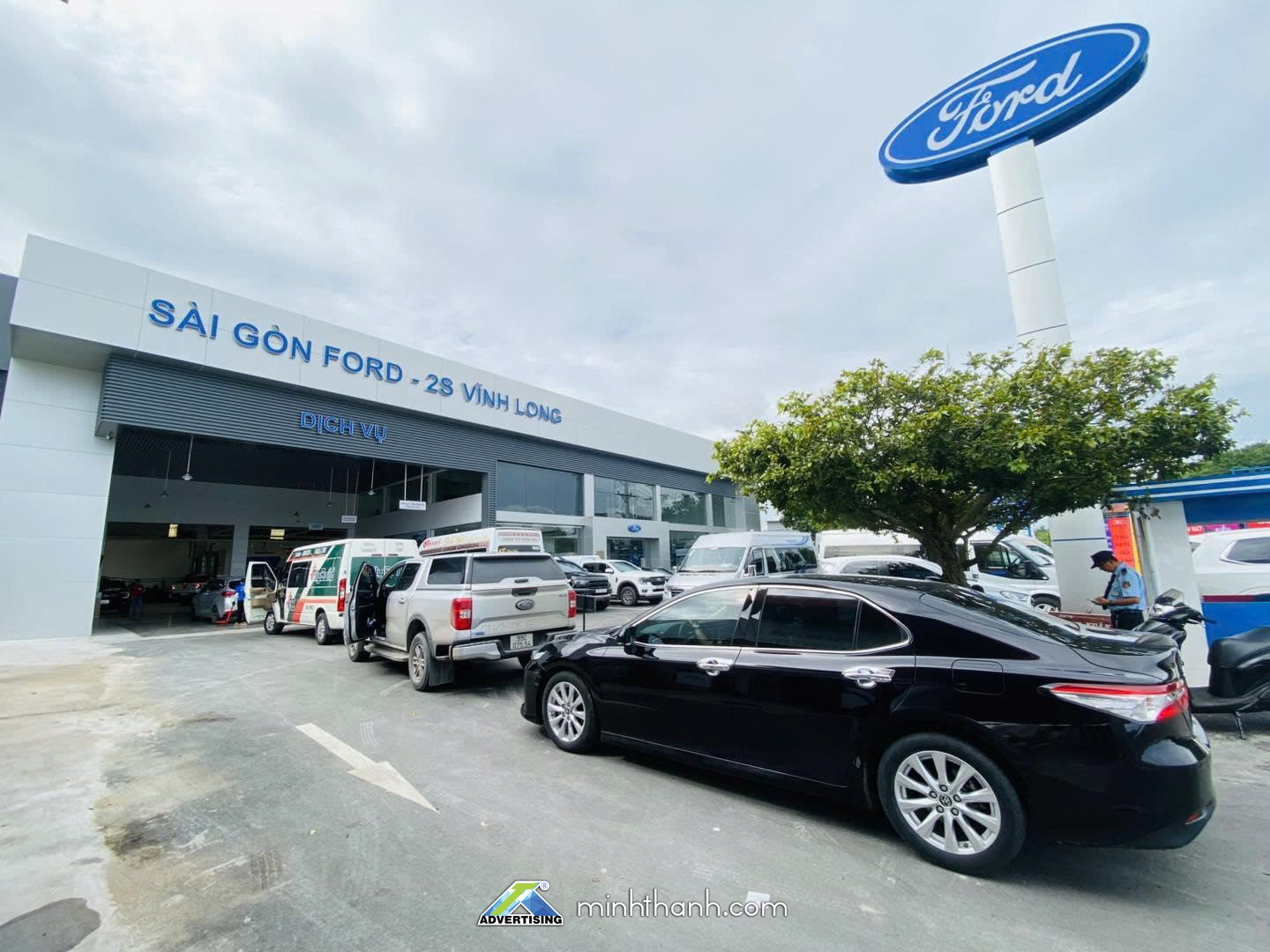 Thi công biển hiệu/ ngoại thất Showroom Ô tô Sài Gòn Ford 2S Vĩnh Long 06