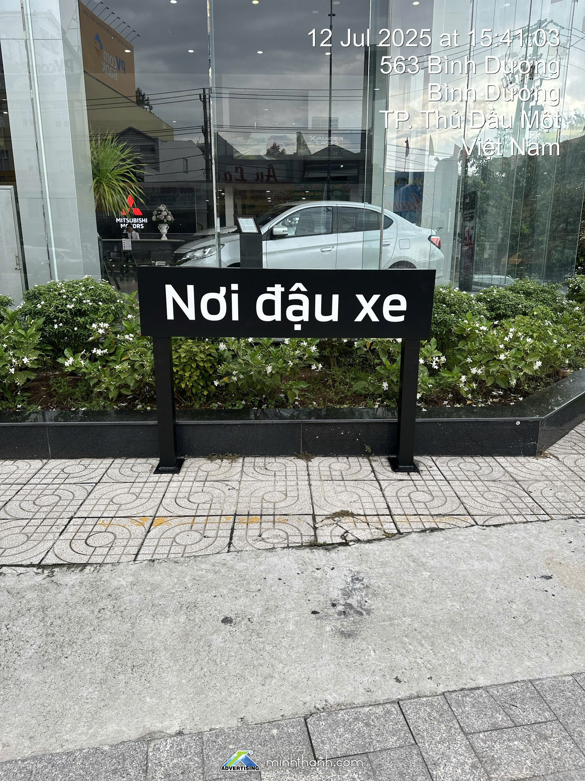 Thi công showroom Mitsubishi Moveo Bình Dương 09