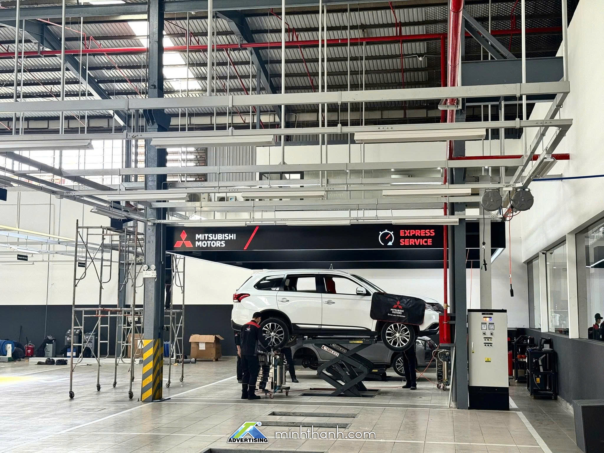 Nhà thầu thi công nội thất, ngoại thất showroom ô tô toàn quốc 14