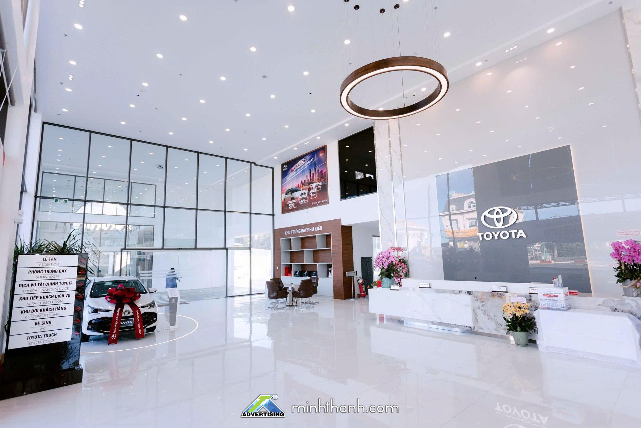 Bục Thông Số Kỹ Thuật / Trụ thông tin Xe Ô Tô Toyota 04